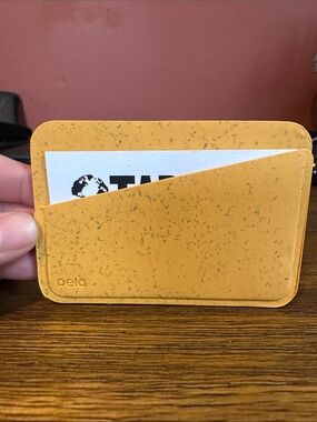 Pela Mini Wallet